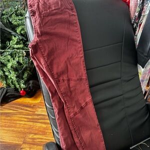 Mudd Women’s  Dark Red skinny Pants